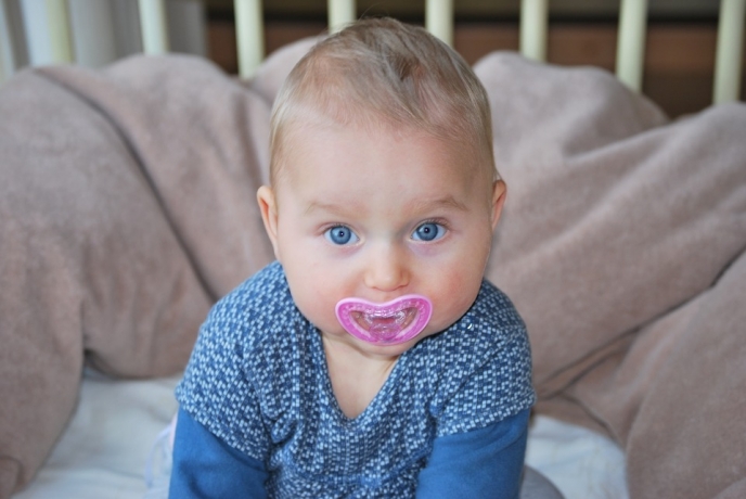 ¿ES PERJUDICIAL PARA LOS DIENTES DE LOS NIÑOS EL USO DEL CHUPETE O CHUPARSE EL DEDO?