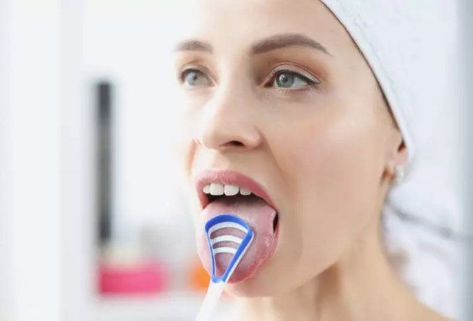 NOTICIA: Limpiadores o raspadores linguales, ¿deben formar parte de nuestra rutina de higiene diaria?